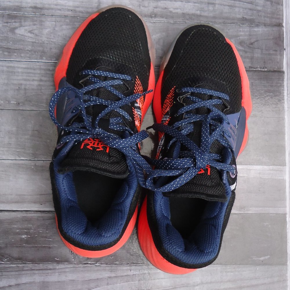 SIZE 4.5. Adidas Donovan Mitchell DON Issue 1 big kids basketball sneakers shoes - Picture 5 of 16